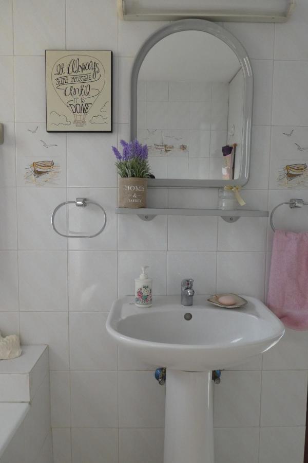 Lola'S Cottage & Garden Kalokhorio Екстериор снимка