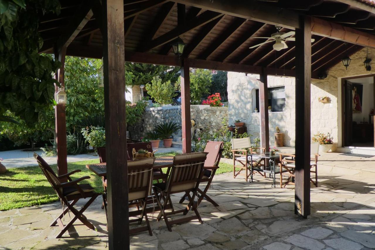 Lola'S Cottage & Garden Kalokhorio Екстериор снимка